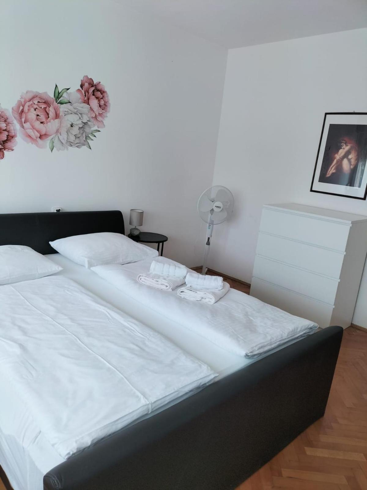 Apartment Omiska Сплит Екстериор снимка