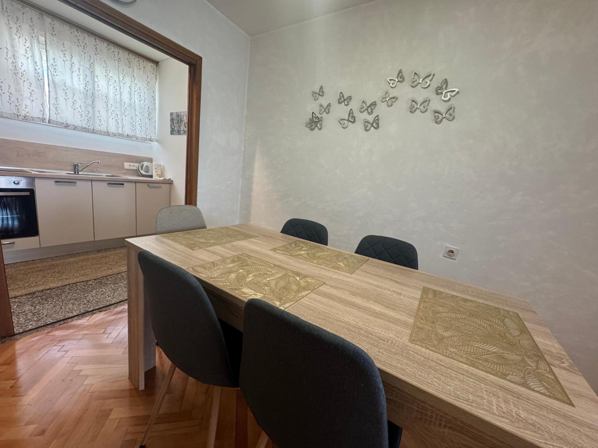 Apartment Omiska Сплит Екстериор снимка